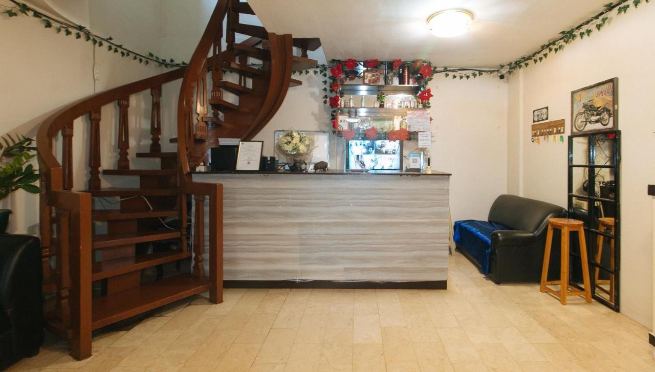 Nearest Hostel Pasay City By Reddoorz Exterior photo