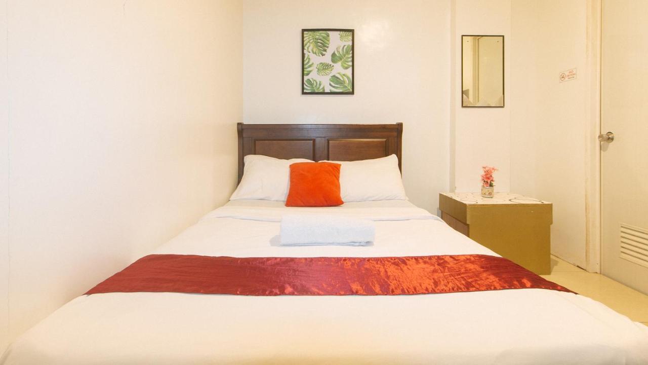 Nearest Hostel Pasay City By Reddoorz Exterior photo