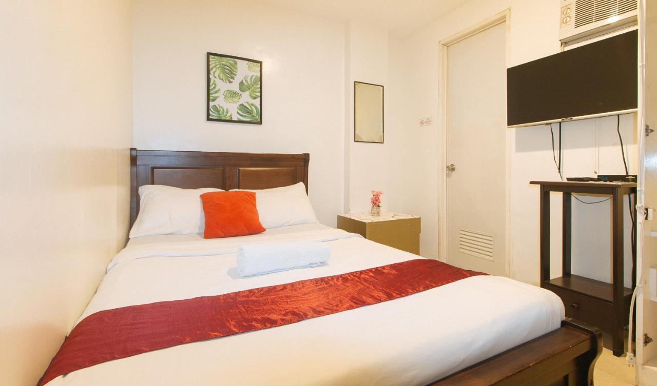 Nearest Hostel Pasay City By Reddoorz Exterior photo